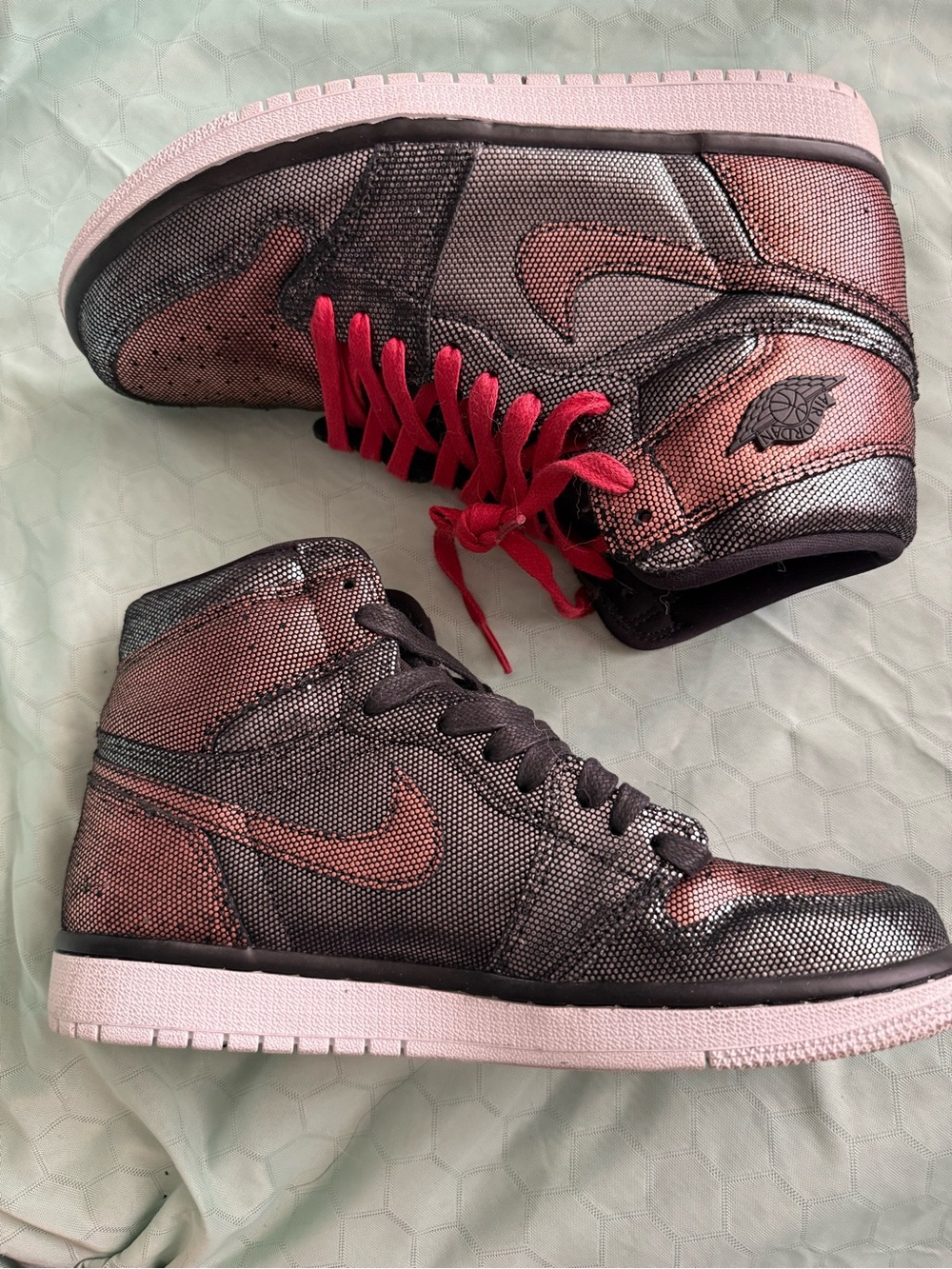 Air Jordan 1 Retro women’s size 8.5 High OG Fearless Sneakers